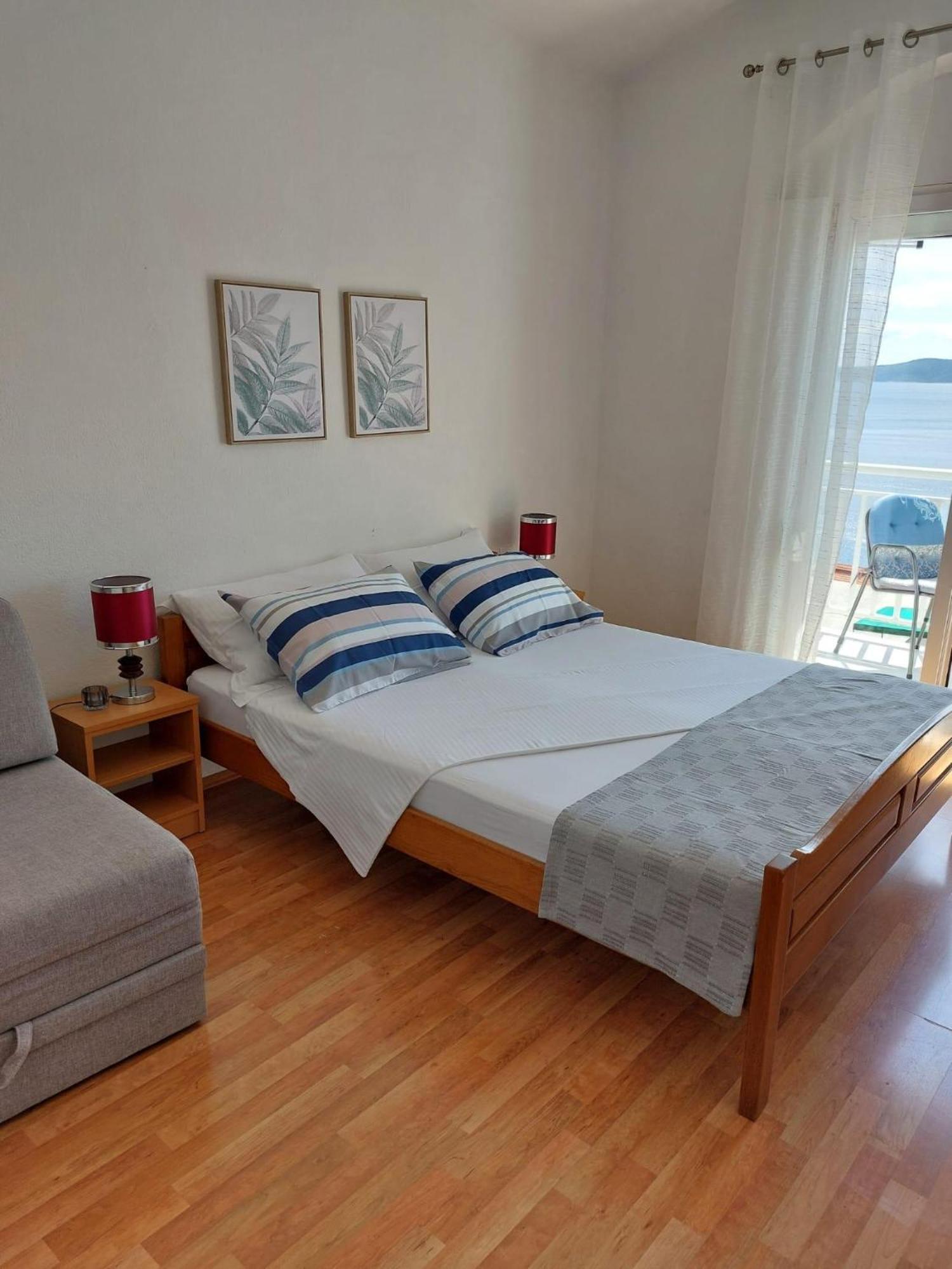 Apartments With A Parking Space Pisak, Omis - 1009 Exterior photo